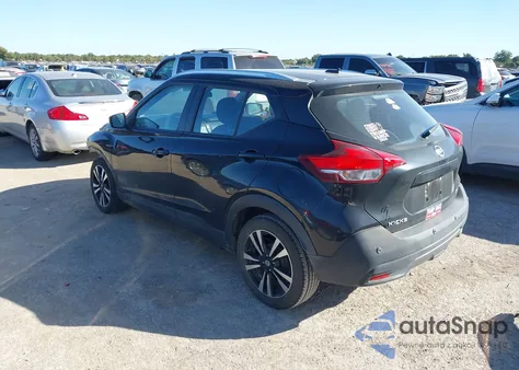 2020 Nissan Kicks Sv Xtronic Cvt z USA, uszkodzony, nr VIN 3N1CP5CV6LL505323